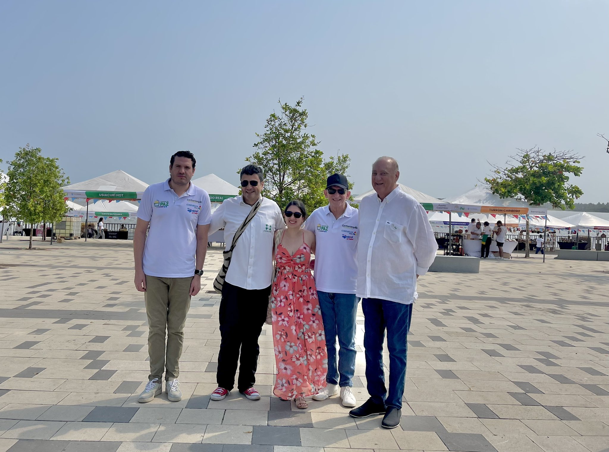 Superintendente junto a los directores de las Cajas de Compensación
