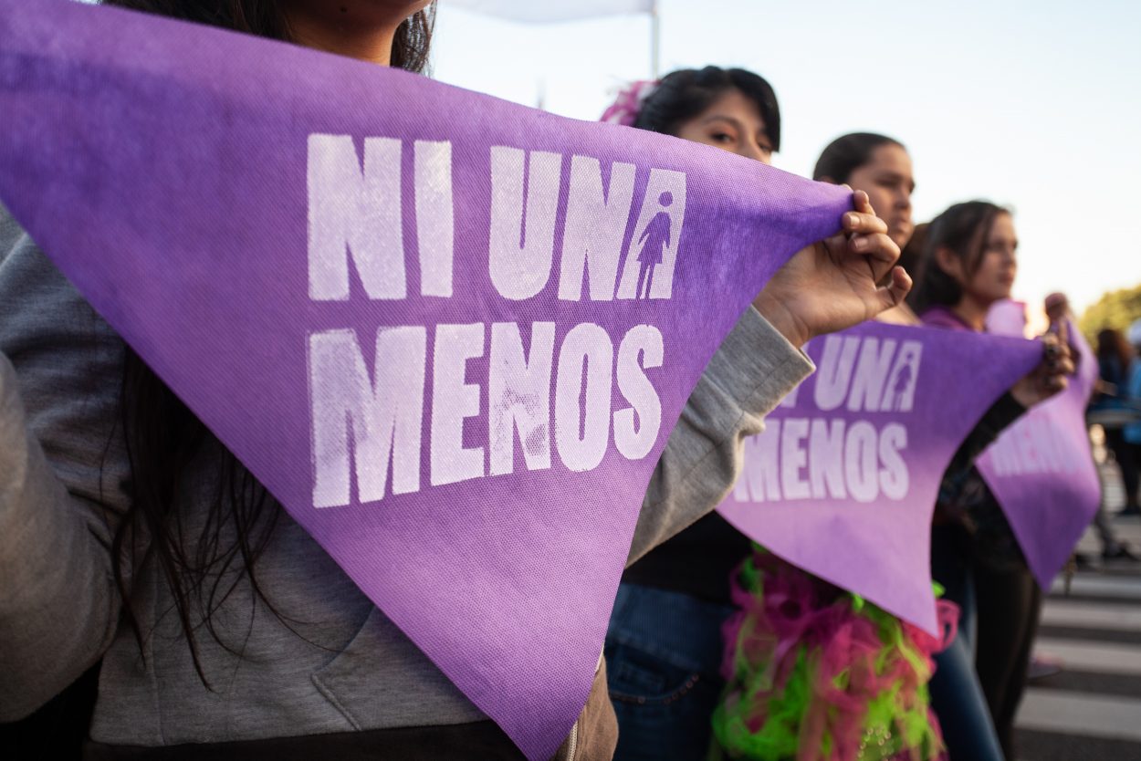mujeres protestando